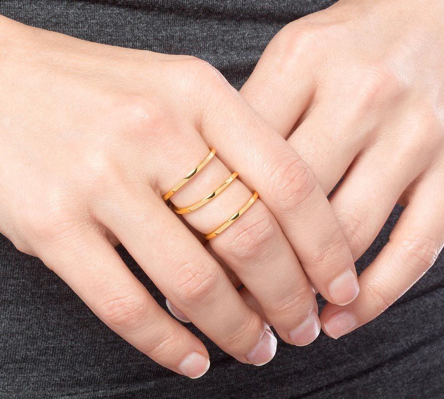Zoe Crossover Ring