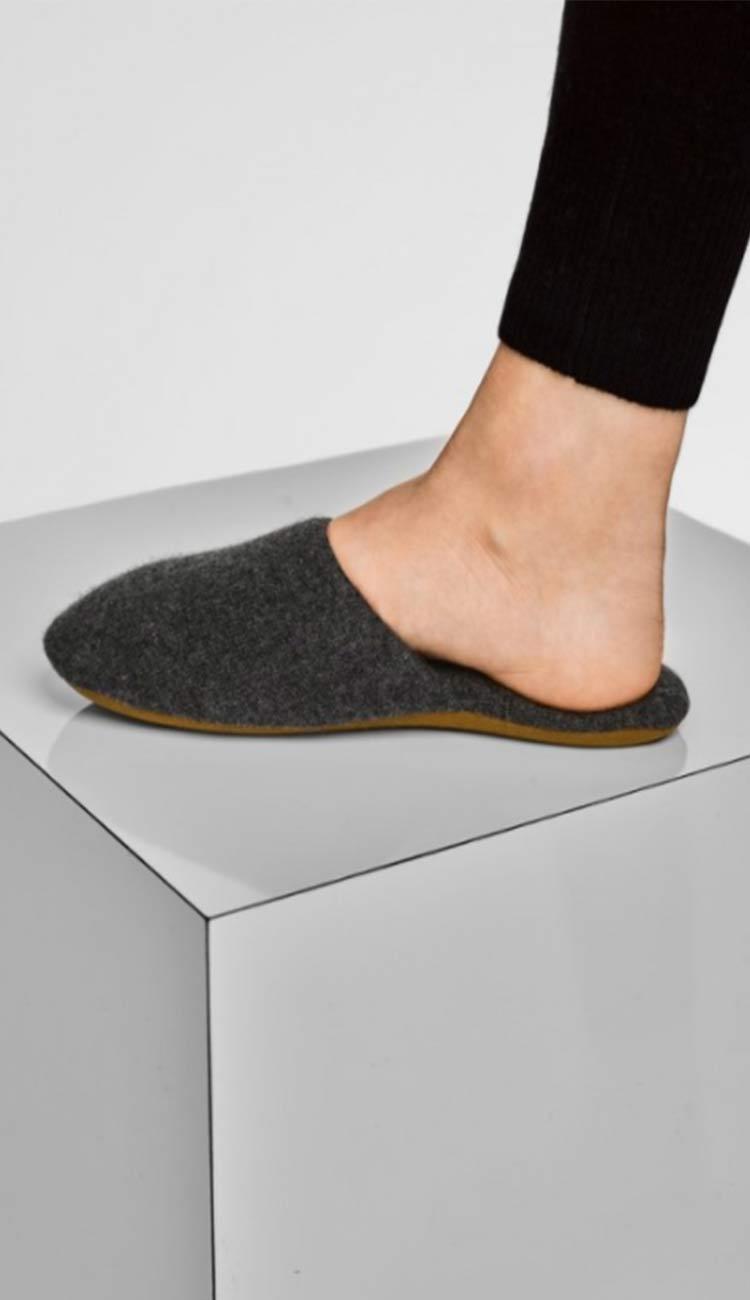 White + Warren Cashmere Slippers