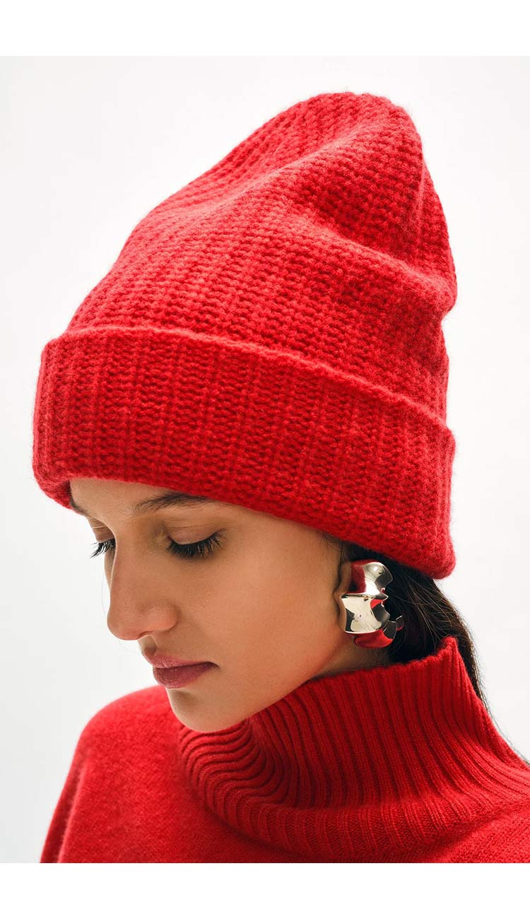 white and warren cashmere luxe beanie in carmine red - paula and chlo