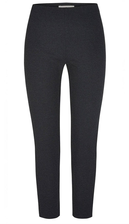 Raffaello Penny 6/8 Crop Pant in Black at Paula and Chlo
