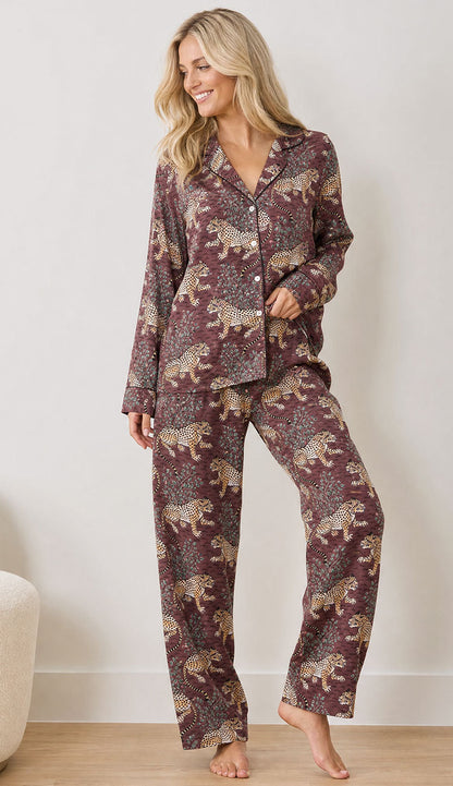 Printfresh Bagheera Organic Cotton Pajamas  - leopard print in raisin brown on a model on a white background