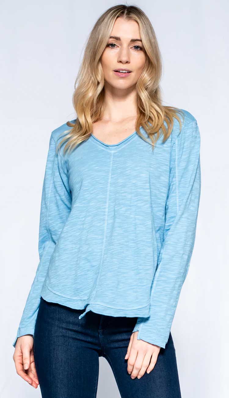 WILT - Scoop neck shifted hem long sleeve shirttail shown in cloud - Paula & Chlo