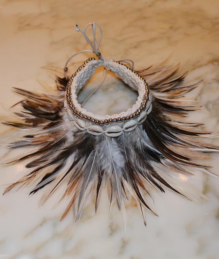 Beige Feather Collar Tiger Necklace by Zacasha | Paula & Chlo