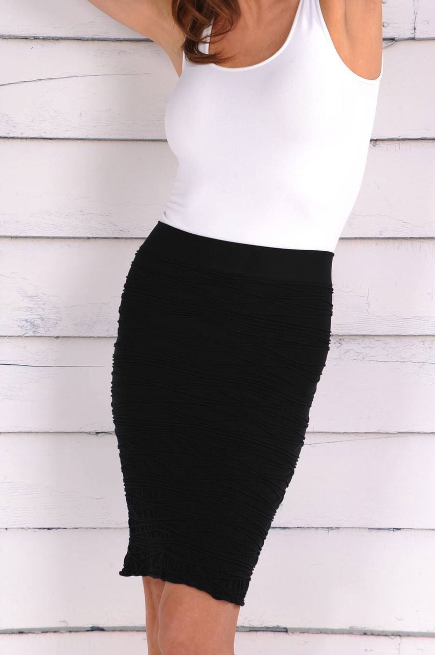 Line Skirt - Black