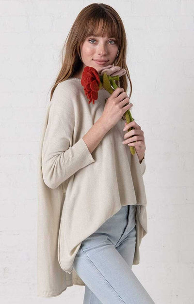 Catalina crewneck sweater sand - mer sea - side view - Paula & Chlo