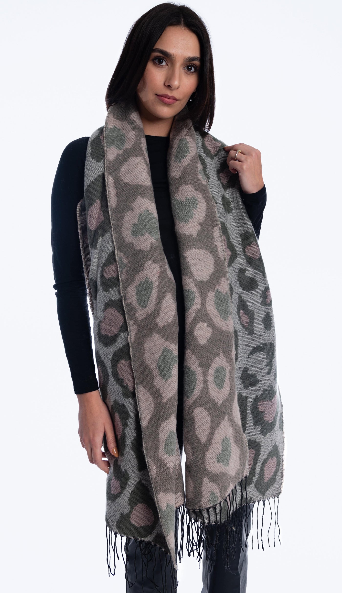axin animal print scarf light olive + print