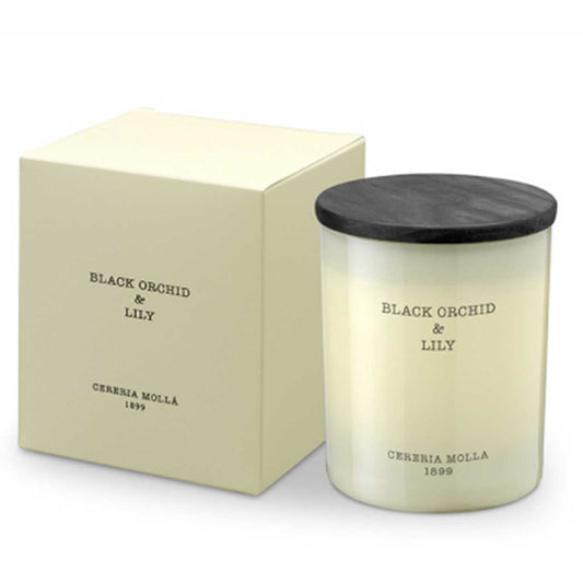 Black Orchid and Lily Cereria Molla - Paula & Chlo
