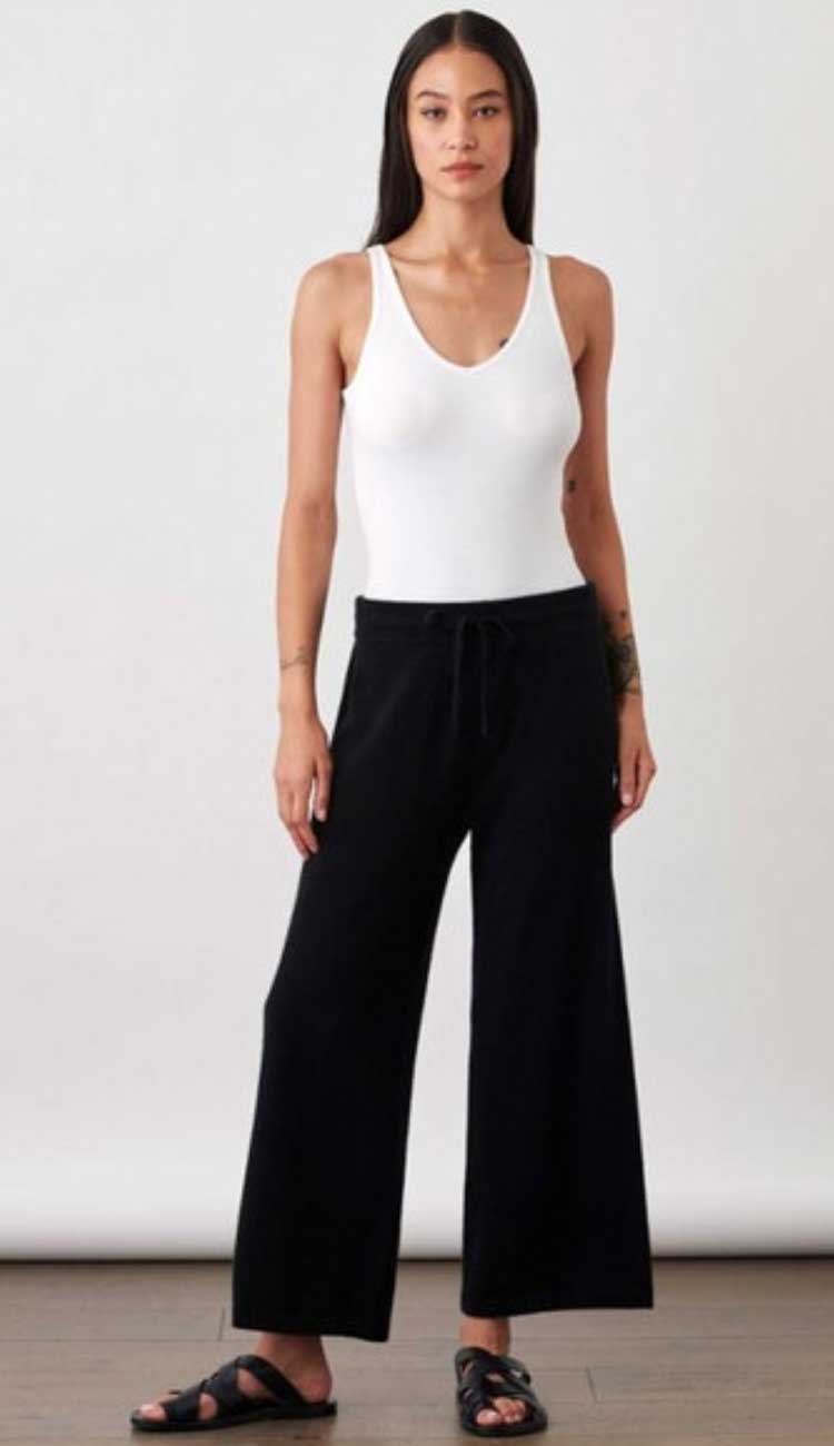 White + Warren Cashmere Crop Pant in black. Shop our cashmere collection.