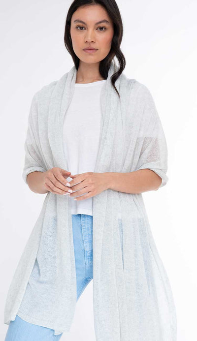 Cloud lightweight travel wrap by Alashan Cashmere - paula and chlo