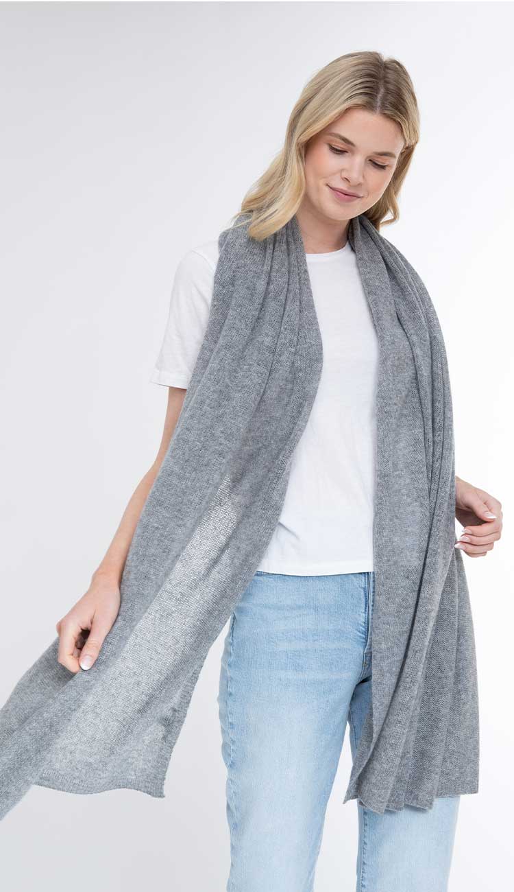 flagstonelightweight travel wrap claudia nichole cashmere - paula and chlo