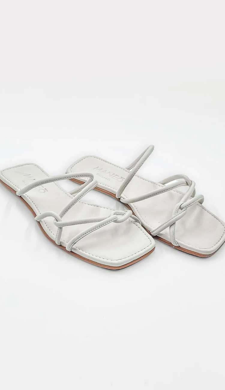 x  Maneo Lisa Scandals by The Handloom - a leather scandal in creme side view  - Paula & Chlo